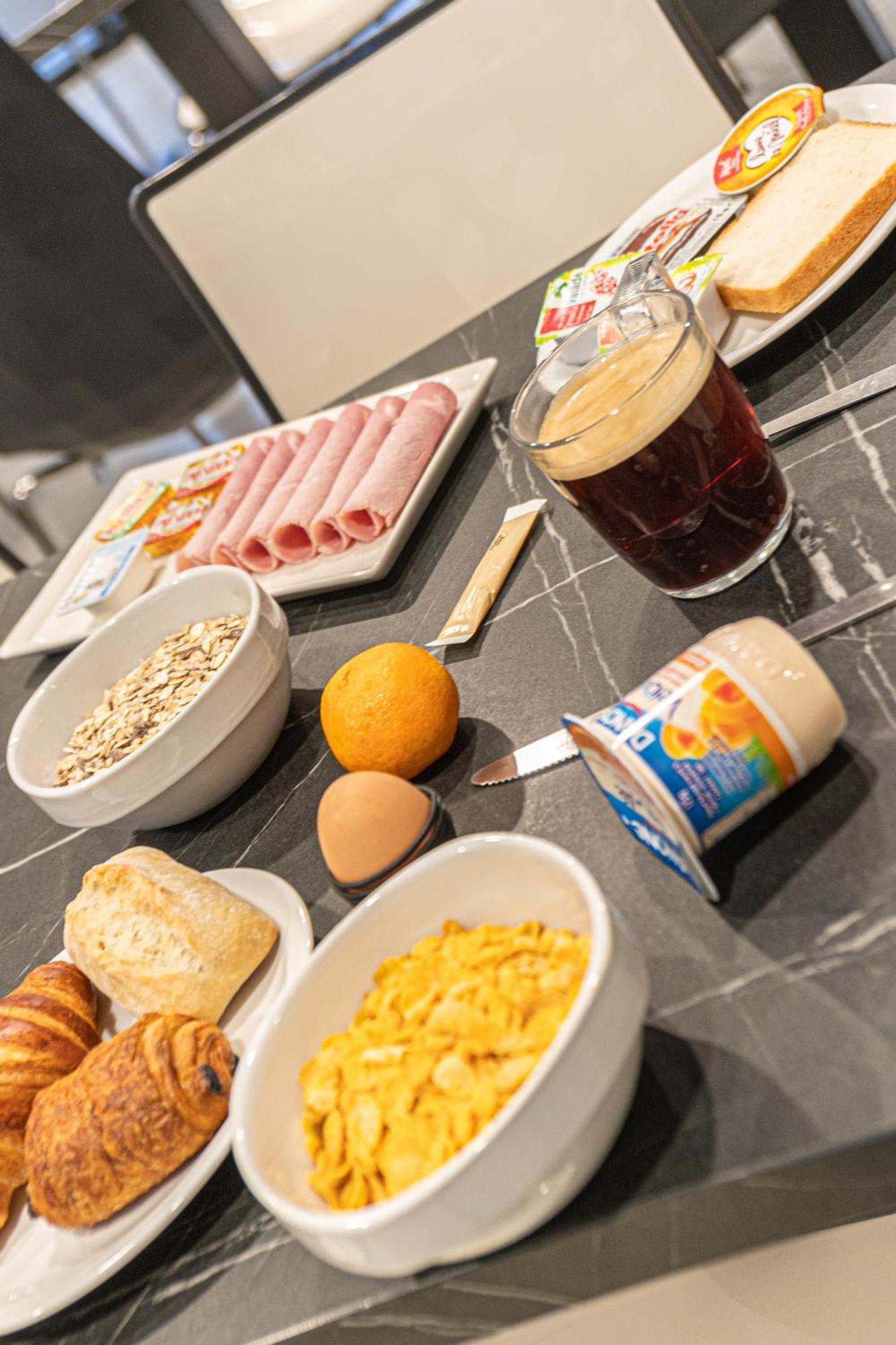 Montempo Apparthotel Bordeaux Centre - Bassins A Flot Экстерьер фото